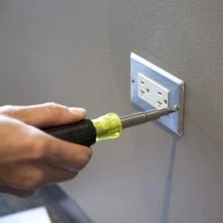 Klein Tools 11-in-1 Multi-Bit Screwdriver / Nut Driver With Assorted Bits - 32500 -Hand Tool Shop 32500 006 44793.1697457774