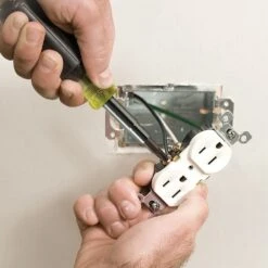 Klein Tools 11-in-1 Multi-Bit Screwdriver / Nut Driver With Assorted Bits - 32500 -Hand Tool Shop 32500 007 52173.1697457774