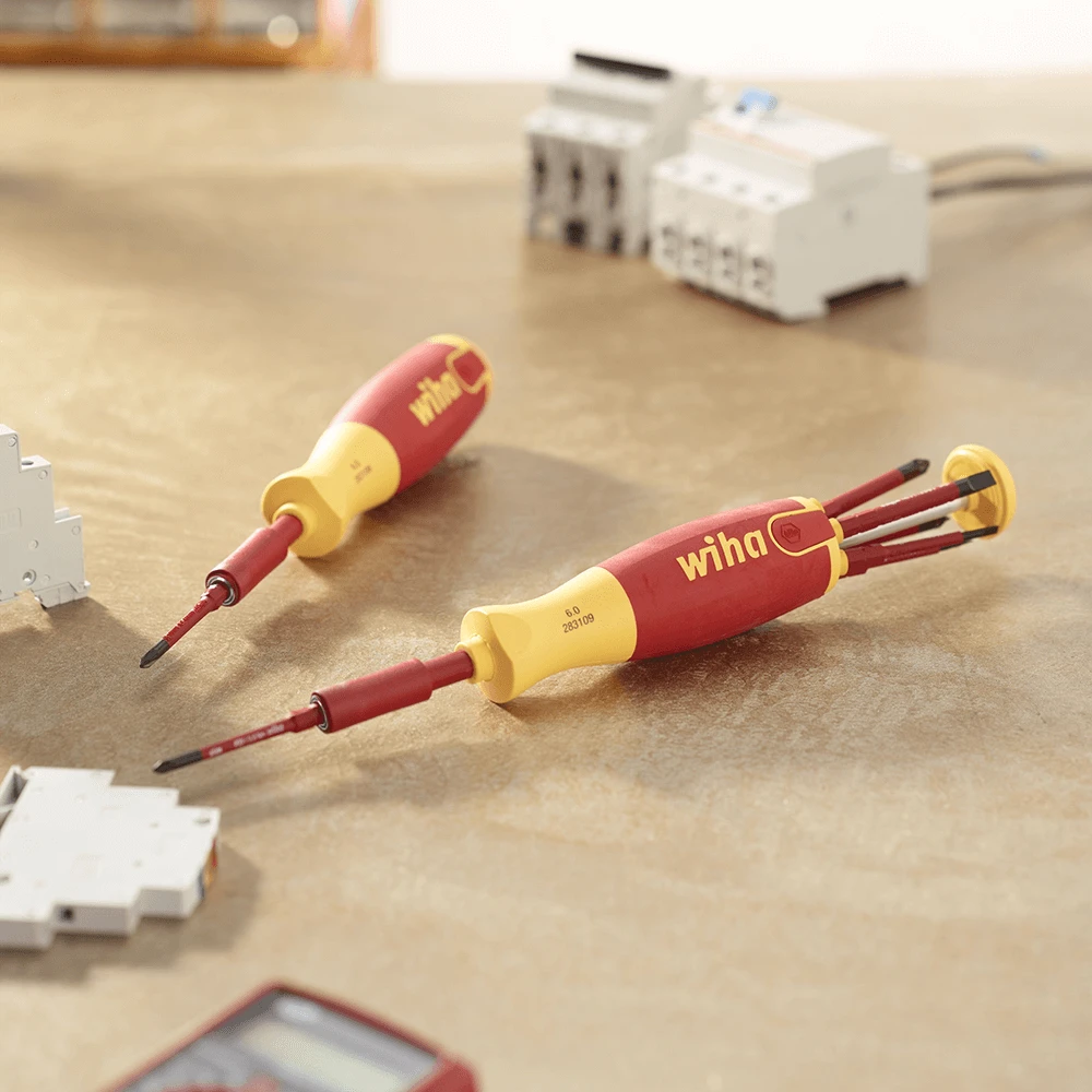 Wiha VDE 6 Piece LiftUp SlimBit Electrician Screwdriver Set (38613) - 40809 9 Wiha VDE 6 Piece LiftUp SlimBit Electrician Screwdriver Set (38613) - 40809 - Image 9