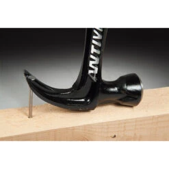 Stanley FATMAX 565g (20oz) Xtreme Anti Vibe Claw Hammer - FMHT1-51277 5 Stanley FATMAX 565g (20oz) Xtreme Anti Vibe Claw Hammer - FMHT1-51277 -Hand Tool Shop fmht1 51277 003 83352.1697456477