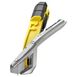 Stanley FATMAX 18mm Integrated Snap Knife - FMHT10594-0 -Hand Tool Shop fmht10594 0 005 57202.1697458265