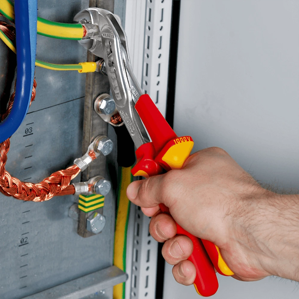 Knipex 1000V Insulated 250mm Chrome Alligator Water Pump Pliers - 8806250 2 Knipex 1000V Insulated 250mm Chrome Alligator Water Pump Pliers - 8806250 - Image 2