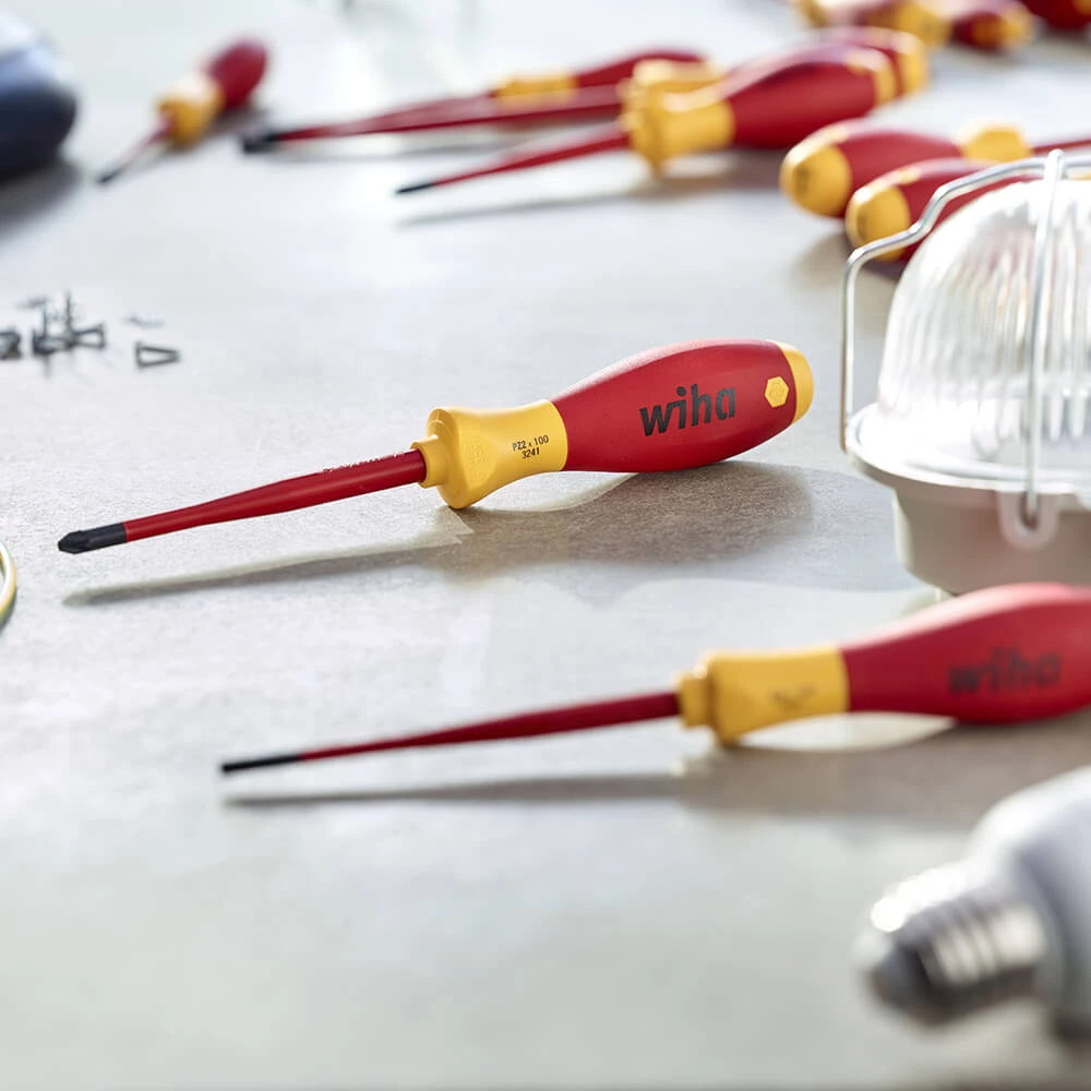 Wiha 12 Piece Insulated SlimFix Screwdriver Set - WIHA41003 3 Wiha 12 Piece Insulated SlimFix Screwdriver Set - WIHA41003 - Image 3