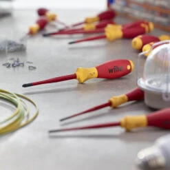 Wiha 12 Piece Insulated SlimFix Screwdriver Set - WIHA41003 11 Wiha 12 Piece Insulated SlimFix Screwdriver Set - WIHA41003 -Hand Tool Shop im 3201 softfinish 02 49732.1697458521